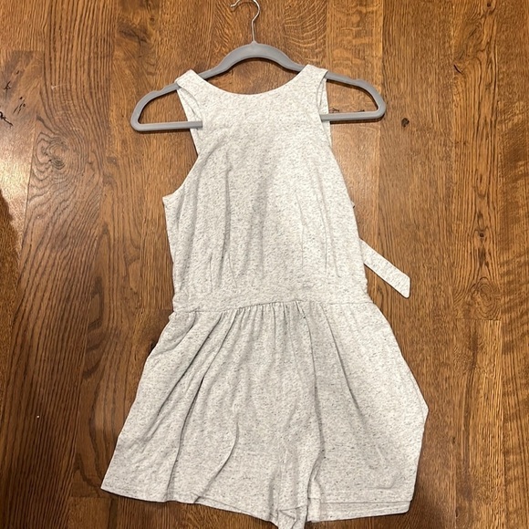 Overiche Women’s Grey Romper Size Small - Picture 1 of 4
